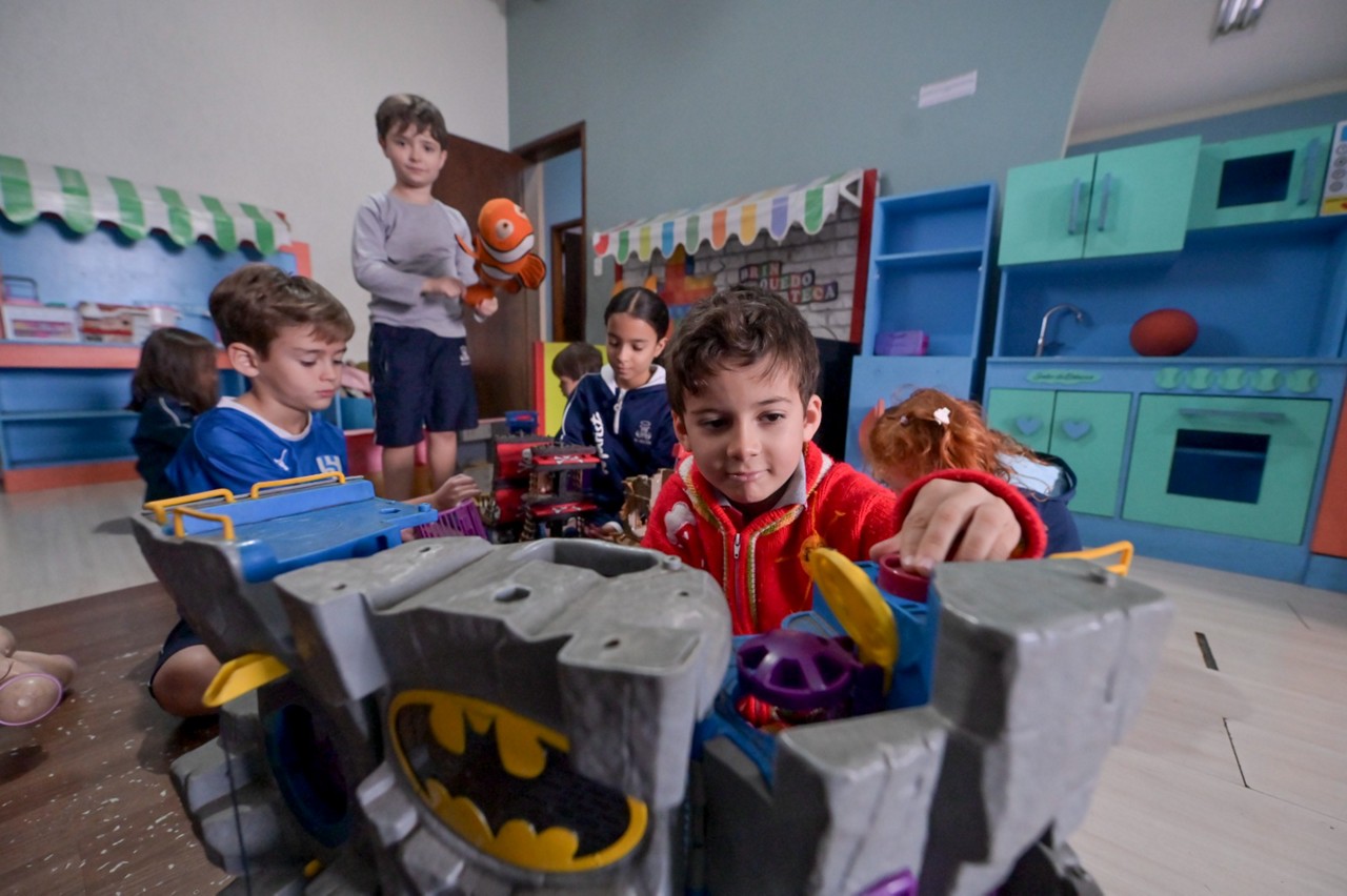 Alipepê Kids Club, no bairro Padre Eustáquio, aposta em oficinas e brincadeiras durante a colônia
