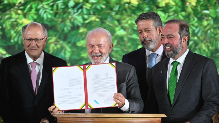 "Combustível Futuro" foi lançado neste terça (8)