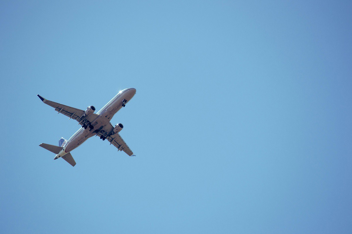 Especialistas apontam que tendência é de alta para os preços de passagens aéreas