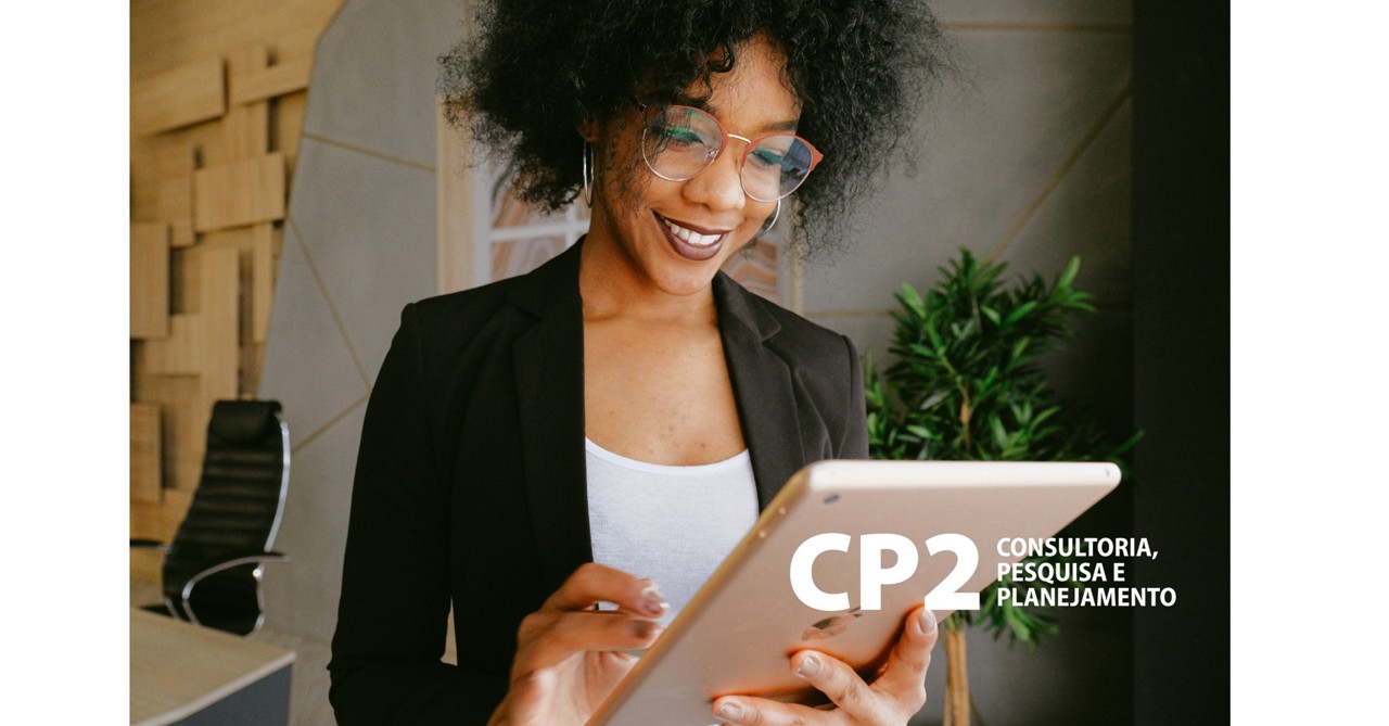Agentes da CP2 utilizam tablets durante entrevistas
