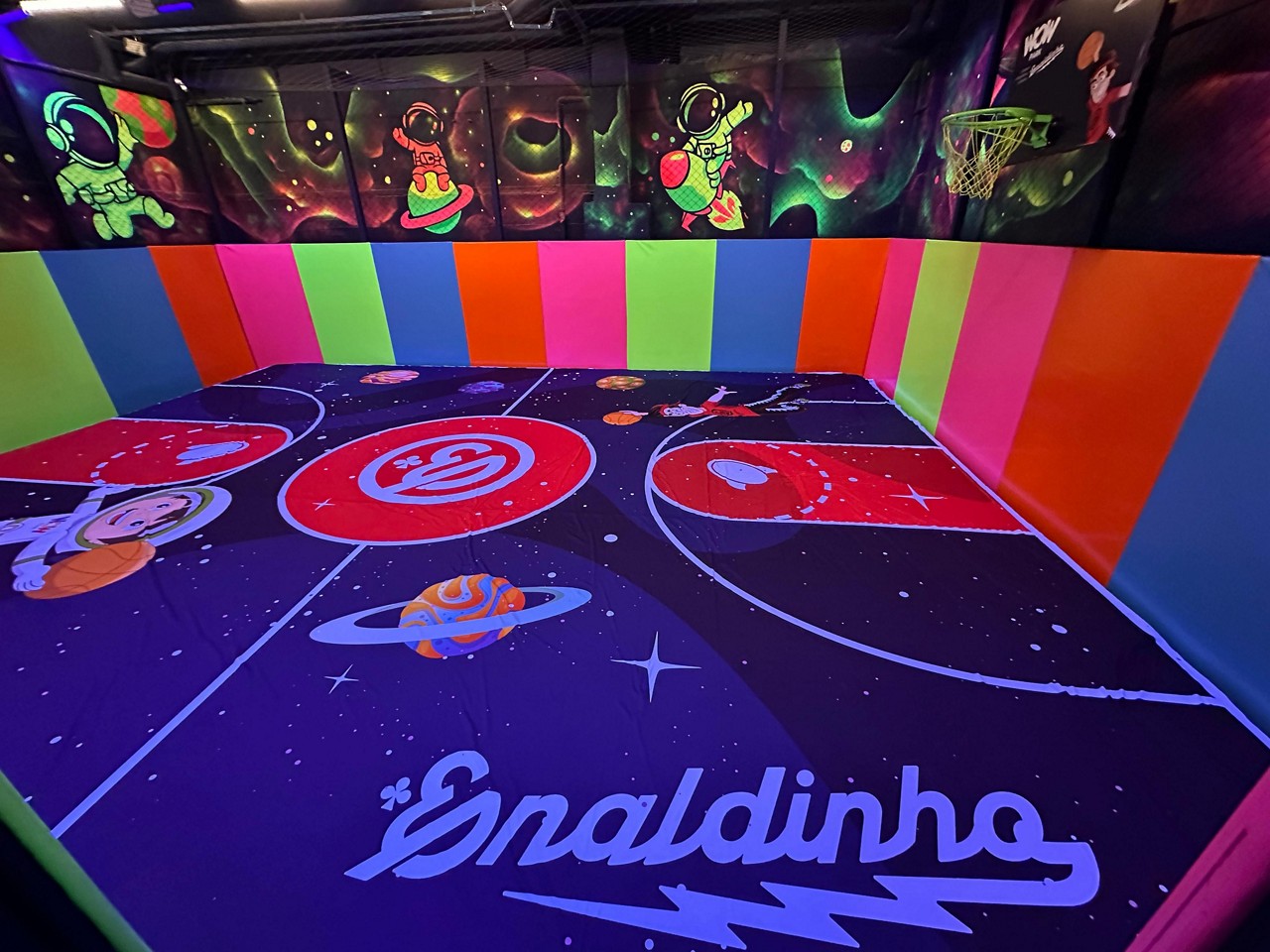 Enaldinho inaugura parque de trampolins em BH; conheça a unidade | O TEMPO