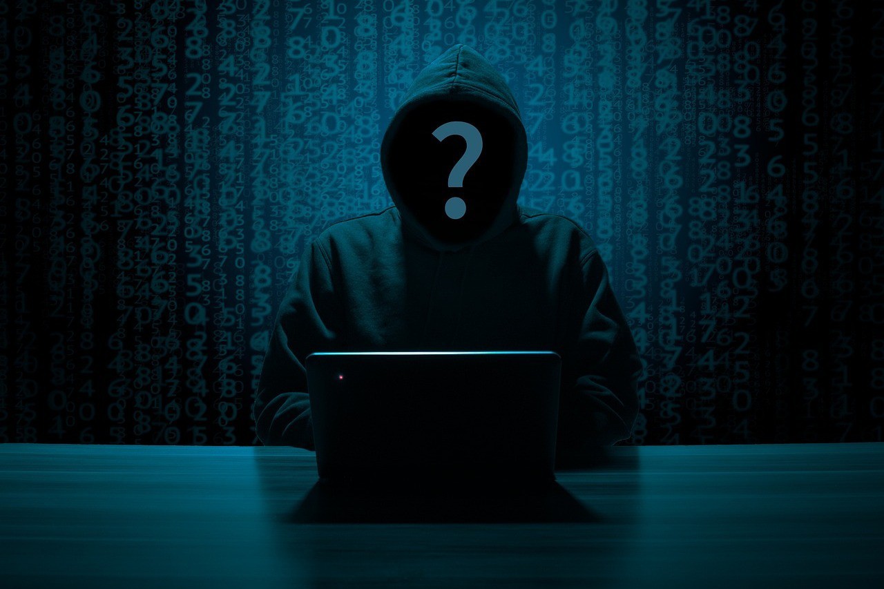 Homem foi preso após facilitar acesso de criminosos ao sistema da empresa