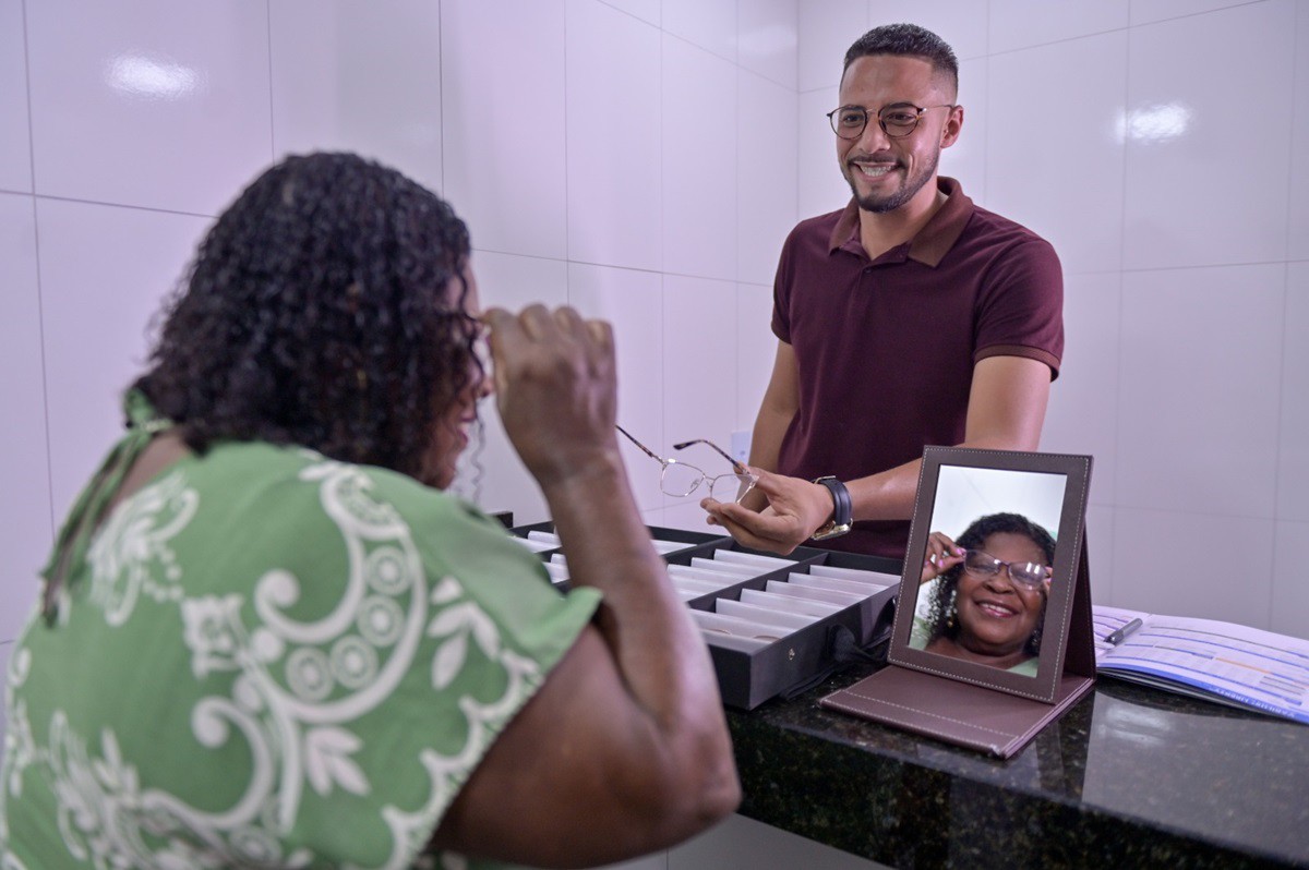 Hudson Luiz, dono da ótica Pagmenos, apostou no atendimento em domicílio quando decidiu fundar seu próprio negócio 