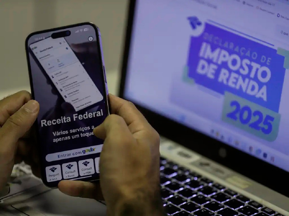 Todos os cidadãos que recebem acima do teto precisam fazer a declaração