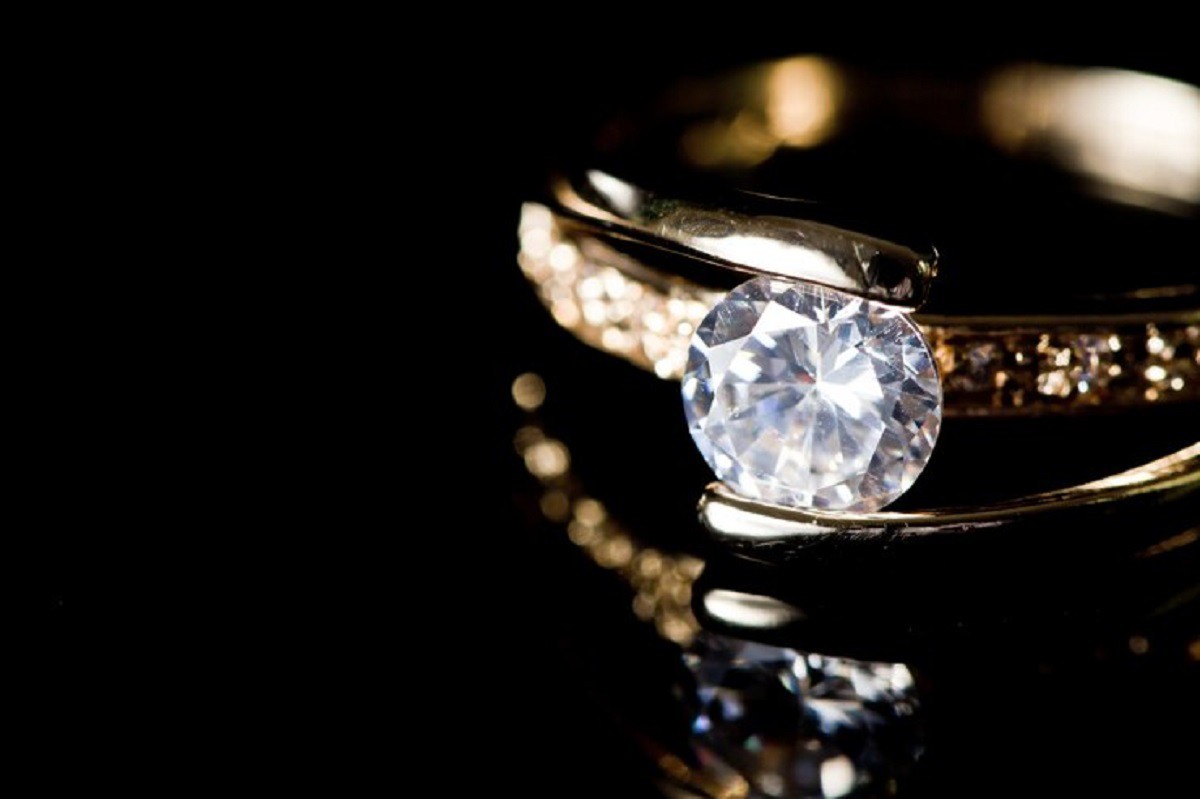 Diamantes estão entre os itens que vão a leilão/ imagem ilustrativa