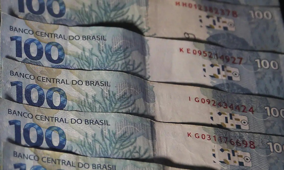 Vítima cobrava pagamento de dívida 