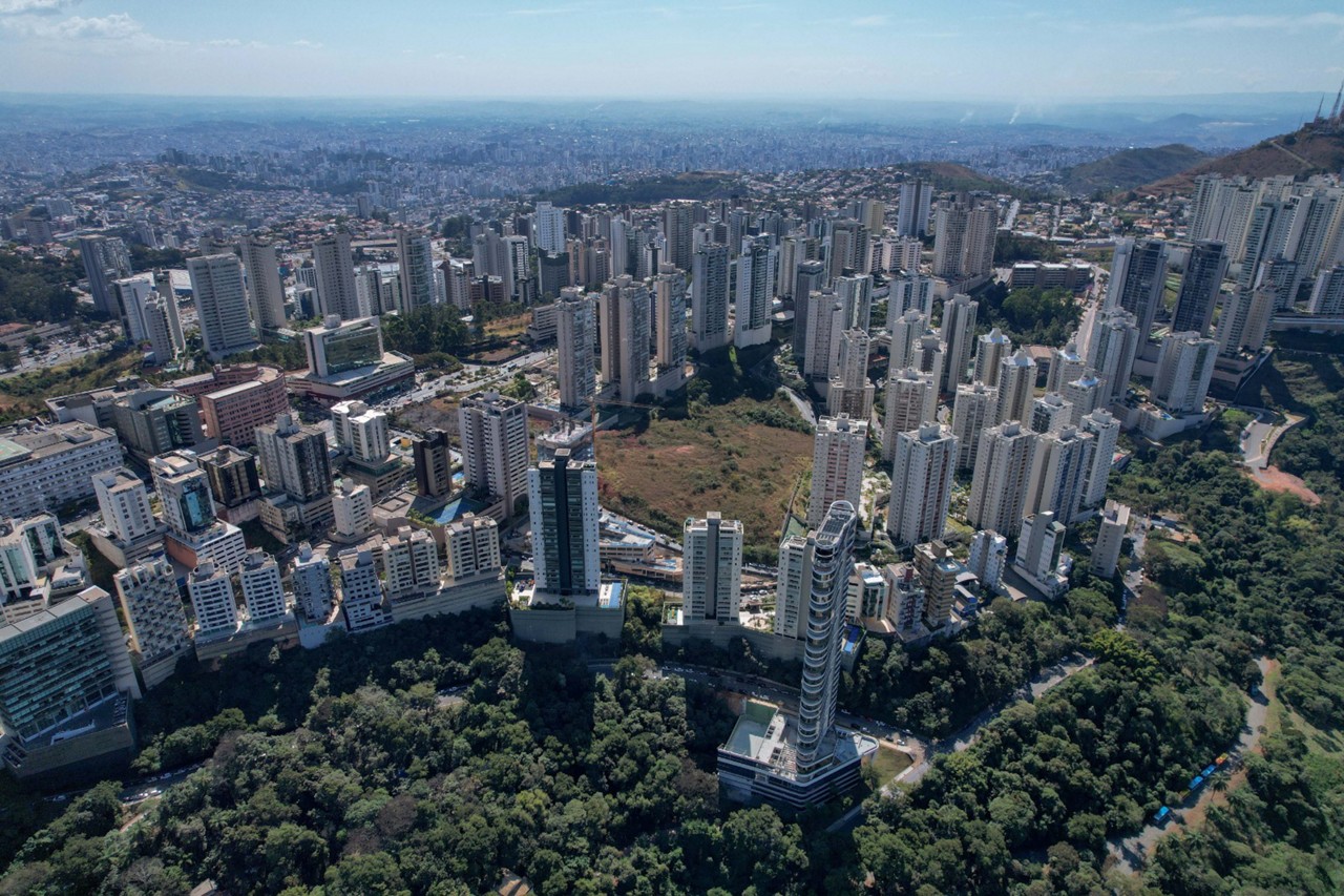 Nova Lima lidera renda per capita no Brasil em 2022, aponta IBGE