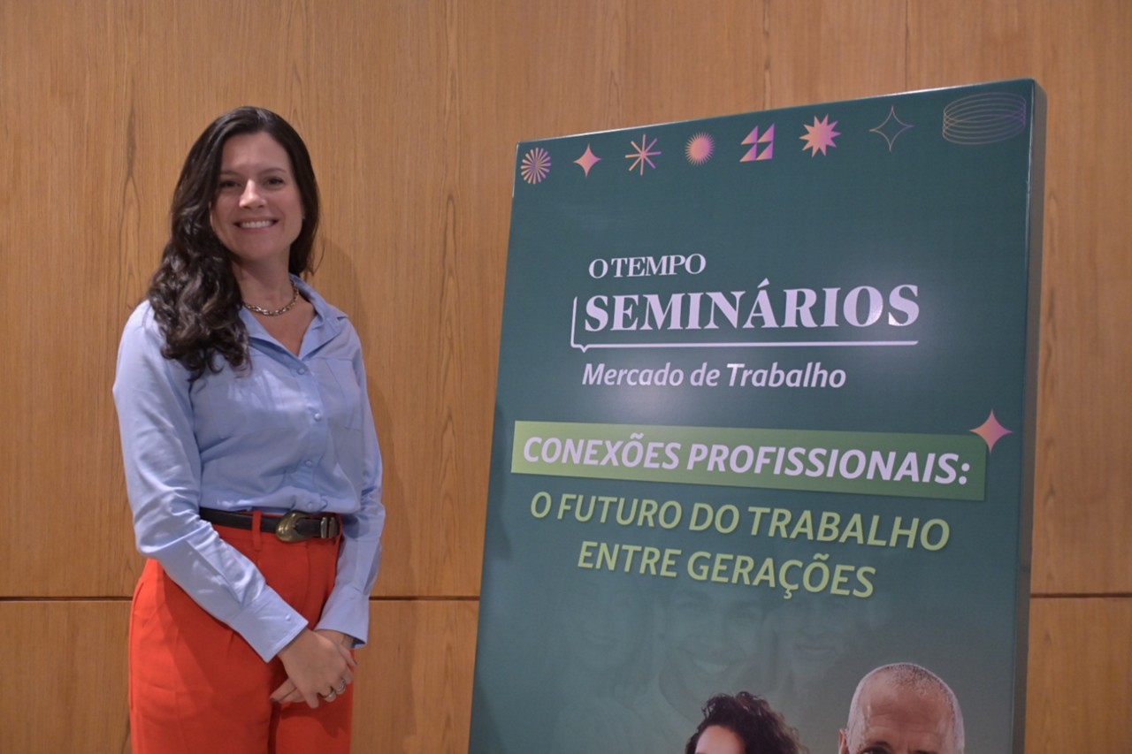 Leticia Oliveira participou do Conexões Profissionais, no Teatro Feluma