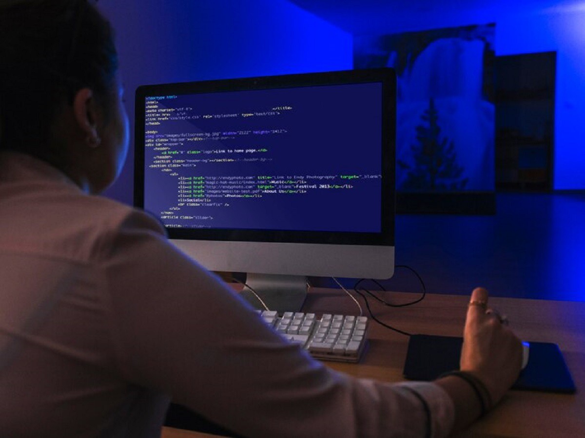 Profissionais que atuam com tecnologias estão na lista de profissões em alta