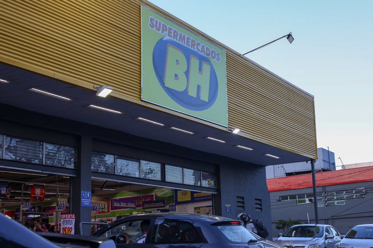Loja do Supermercados BH na avenida Pedro II 