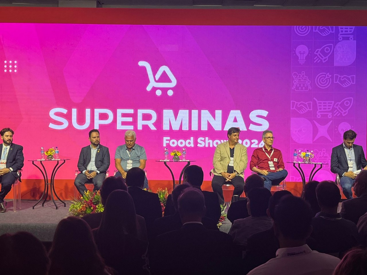 Governador Romeu Zema e Alexandre Poni, presidente da Amis, estavam na abertura da Superminas Food Show