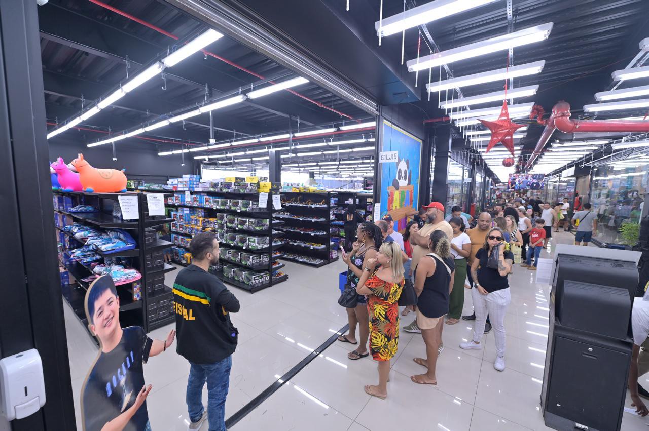 Oiapoque registrou movimentação intensa na manhã desta terça-feira, mas proprietário relata vendas abaixo do esperado