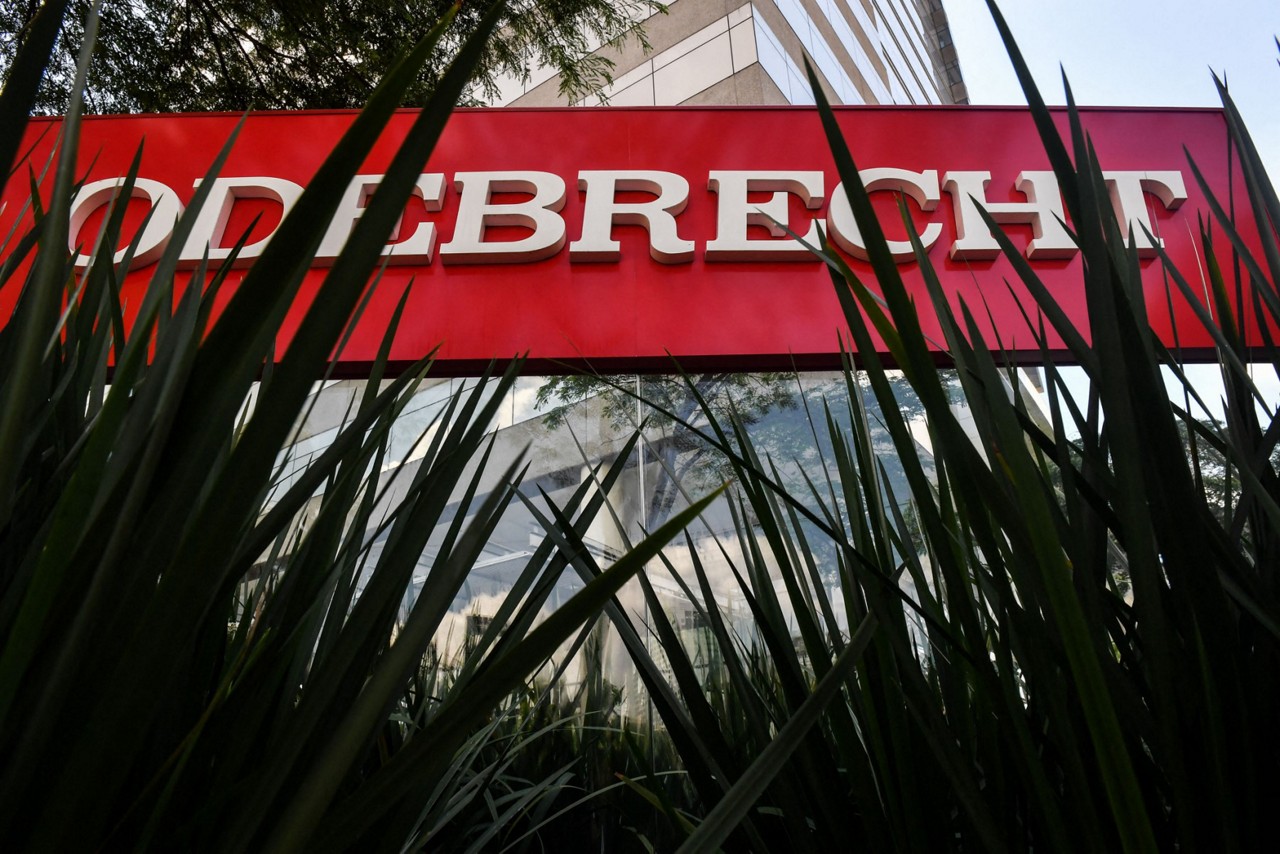 Vista do logotipo da construtora brasileira Odebrecht em São Paulo, Brasil, em 4 de dezembro de 2018