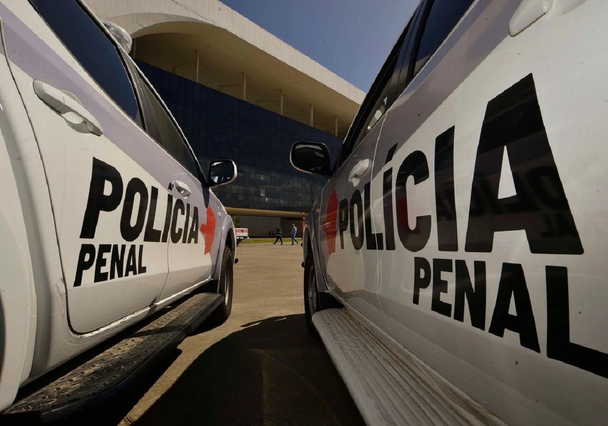 Valorizar os profissionais, garantir condições seguras de trabalho e viabilizar instituições mais humanas 