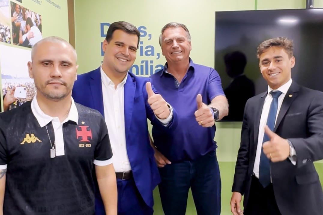 Cleitinho Azevedo (Republicanos), Bruno Engler (PL), Jair Bolsonaro (PL) e Nikolas Ferreira (PL)