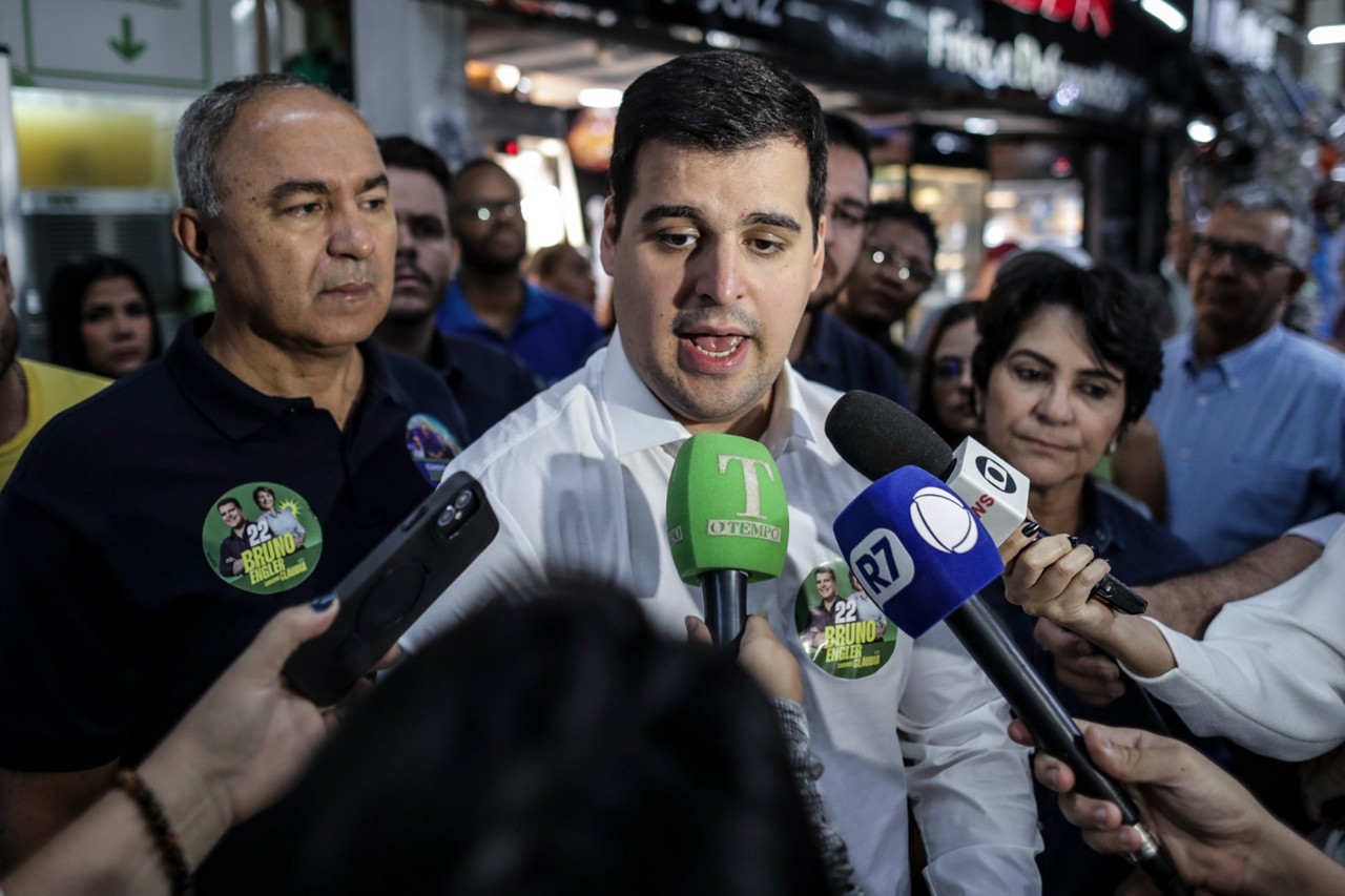 Bruno Engler promete rever contratos da prefeitura e investir em ônibus elétricos