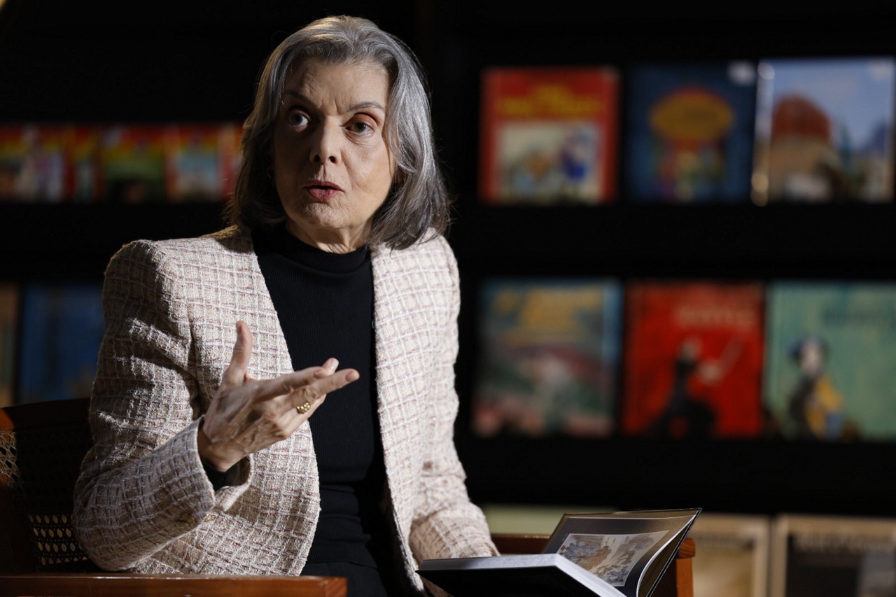 Cármen Lúcia assumiu o comando do TSE em junho de 2024, quatro meses antes das eleições municipais