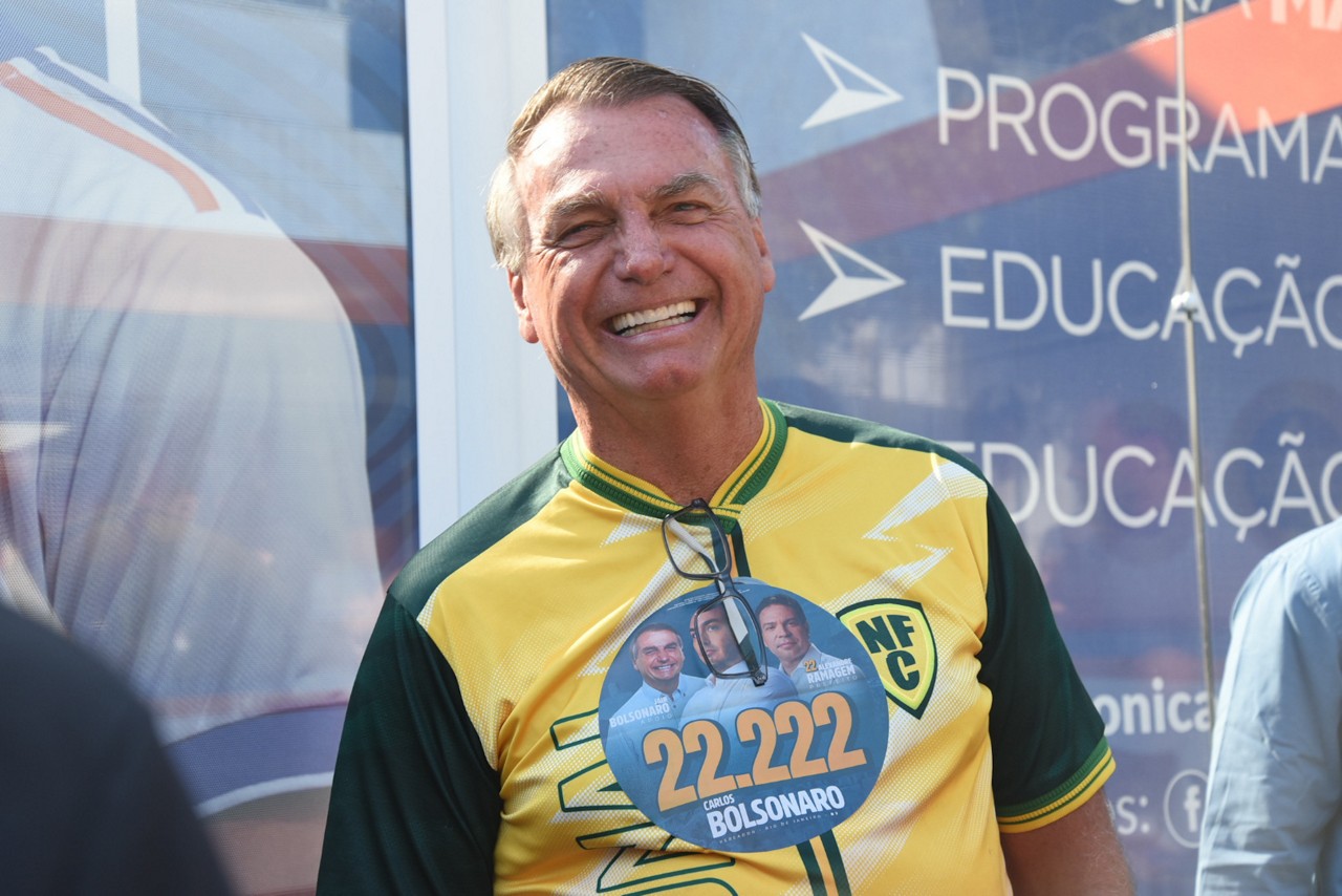 Jair Bolsonaro afirmou que anistia a presos é prioridade e que ele espera que 'Lula seja o pai da Anistia'