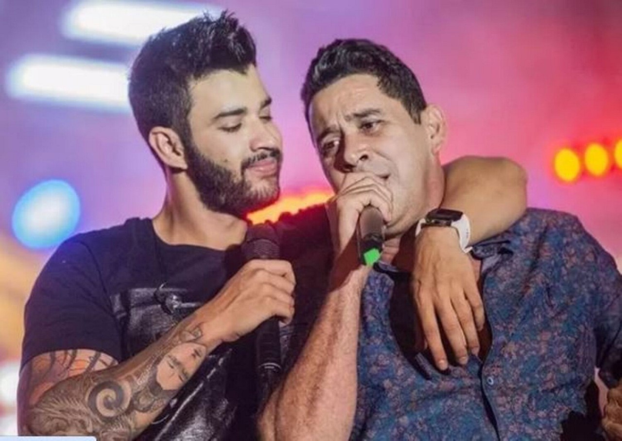 Gusttavo Lima com o irmão Nilson dos Reis Lima, conhecido como  William Remelexo, em referência à Banda Remelexo