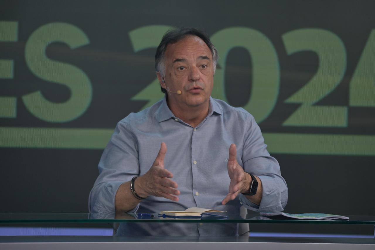 O candidato Mauro Tramonte (Republicanos) escolheu uma padaria para receber a reportagem e contar um pouco sobre a vida além da política.