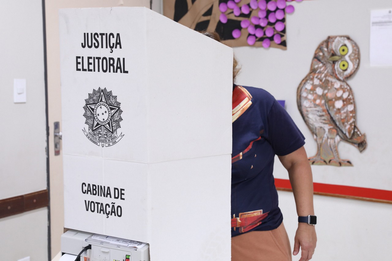 Cabina de votação: O primeiro turno das eleições municipais de 2024 está marcado para 6 de outubro