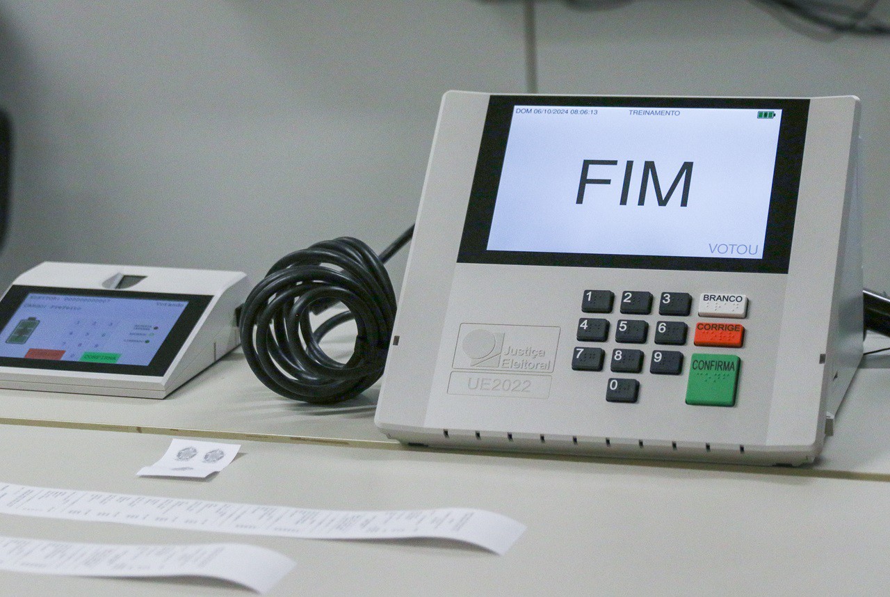 Pela 1ª vez, votação termina no mesmo horário em todos os municípios do Brasil