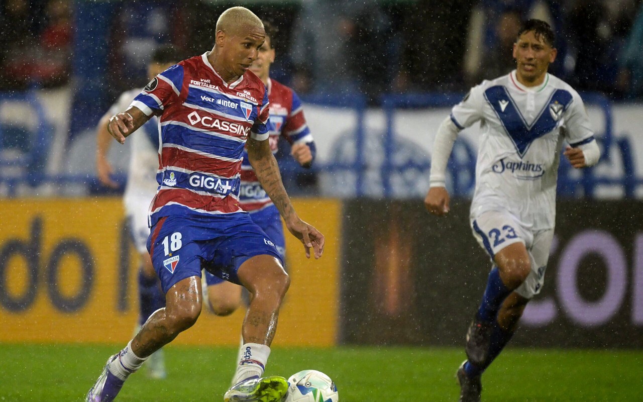 Partida entre Vélez Sarsfield e Fortaleza, pela Libertadores (Foto: Juan Mabromata/AFP)