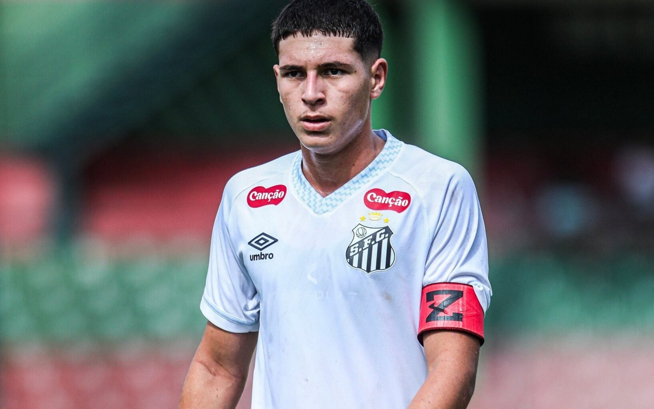 Benicio, destaque do Santos Sub-17, mira classificação na reta final do Brasileiro (Foto: Reinaldo Campos/ Santos FC)