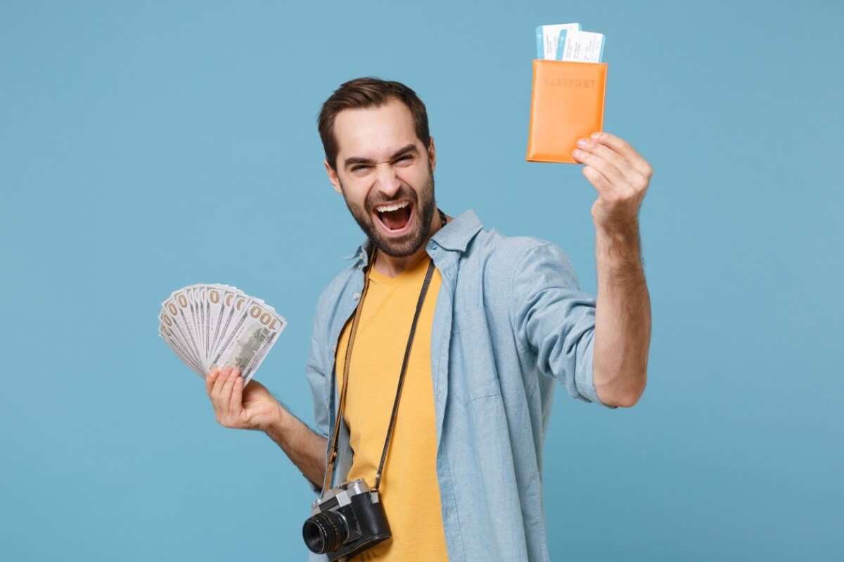 Com a baixa do dólar, este é o momento ideal para economizar na viagem