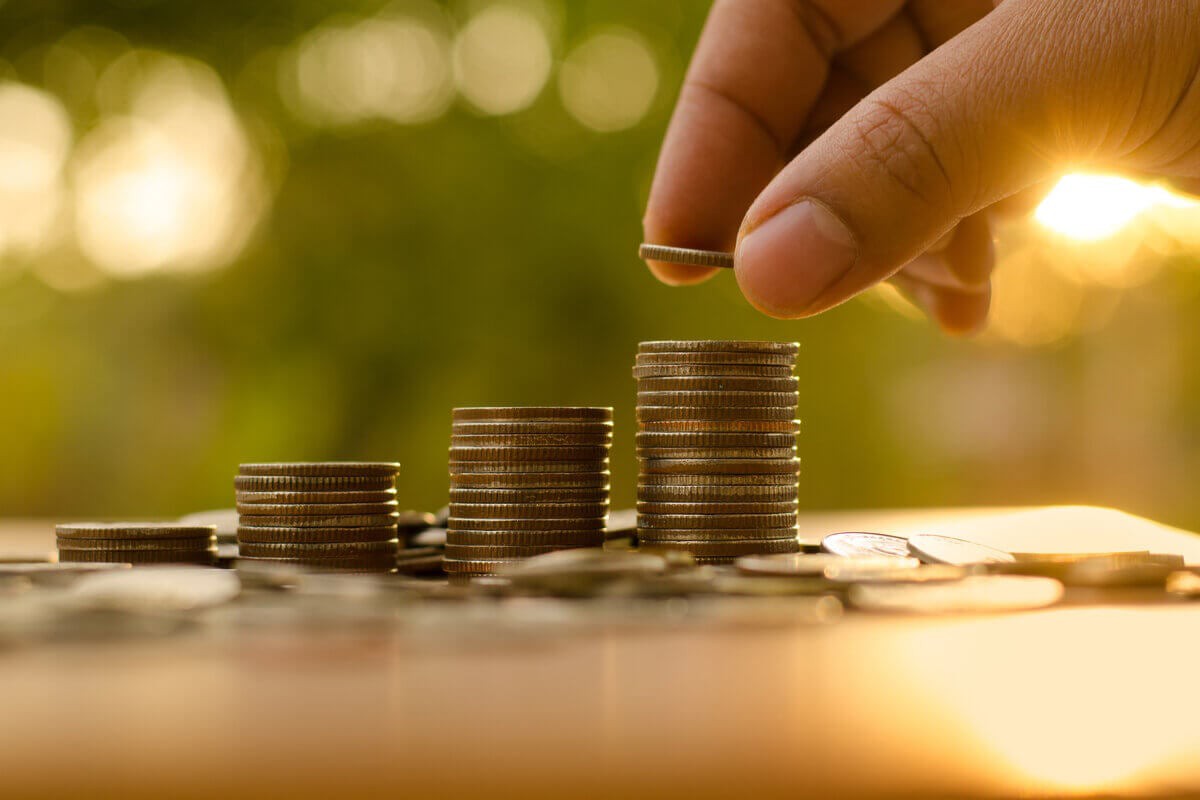 Os principais fatores que mantiveram o crescimento do PIB foram a expansão do consumo das famílias