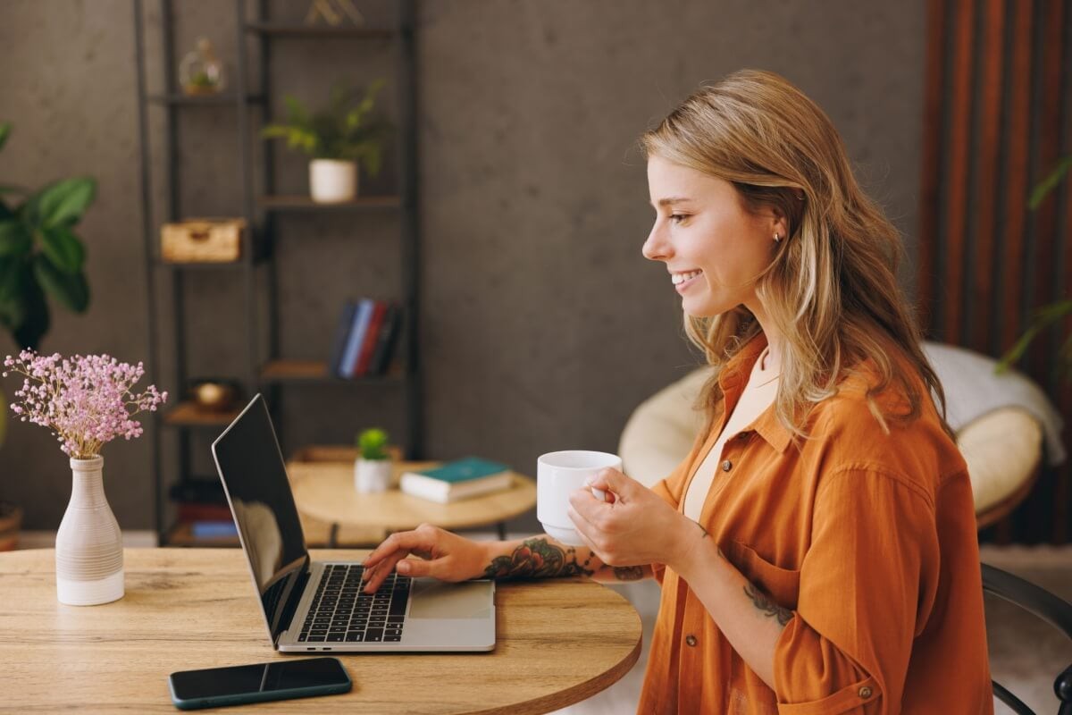 Trabalho home office oferece vantagens para profissionais e empresas
