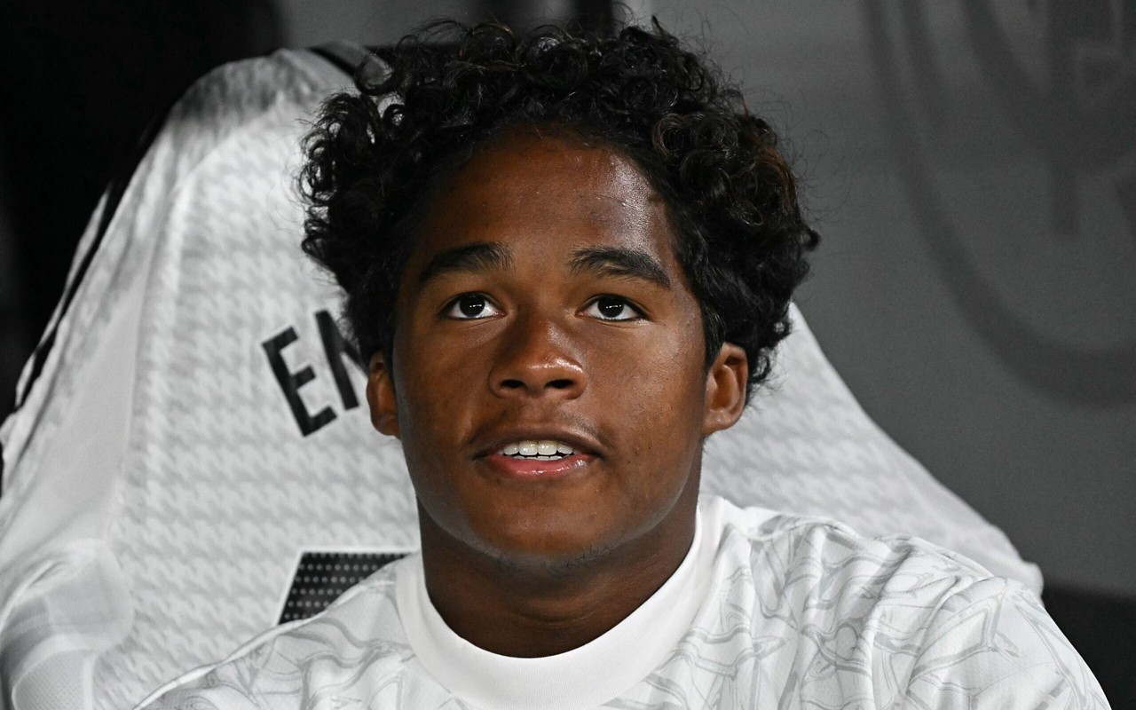 Endrick fica no banco de reservas em grande parte dos jogos do Real Madrid (Foto: JAVIER SORIANO / AFP)