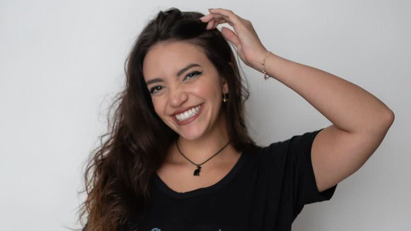 A influenciadora mineira Débora Aladim