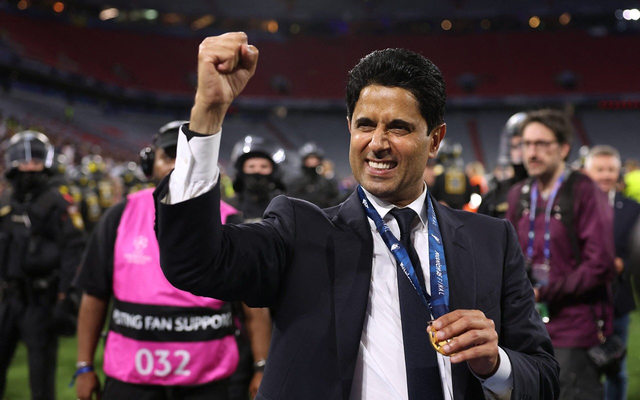 Presidente do PSG, Nasser Al-Khelaifi comemora título da Champions League (Foto: Franck Fife/AFP)