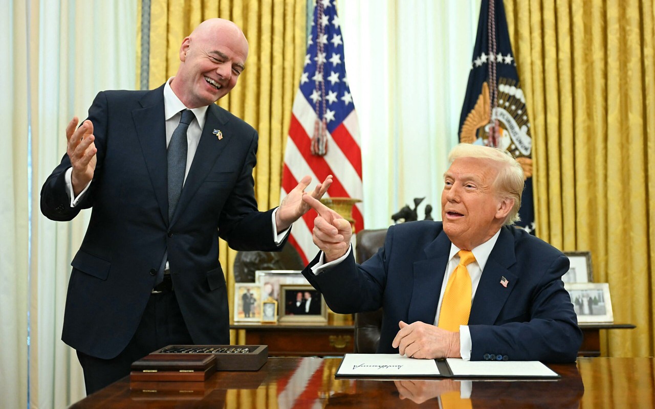 Presidente da Fifa, Gianni Infantino tem se mostrado à vontade com Donald Trump (Foto: Jim Watson/AFP)