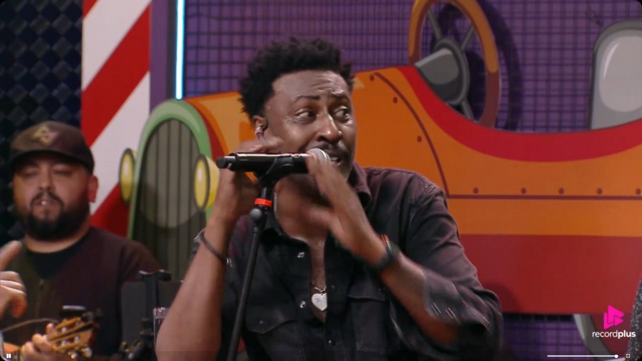 Show do grupo Pixote é interrompido por briga em A Fazenda 17