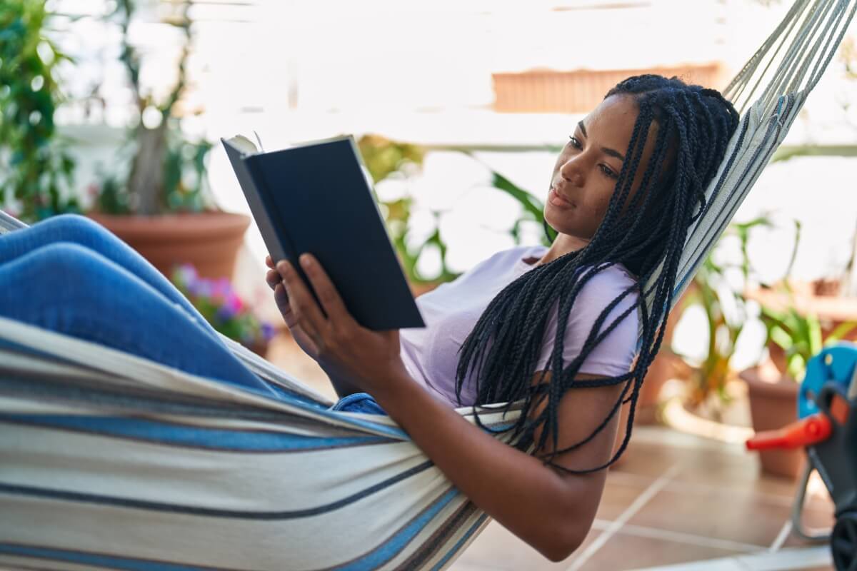 A férias do meio do ano são o momento perfeito para conhecer novas histórias