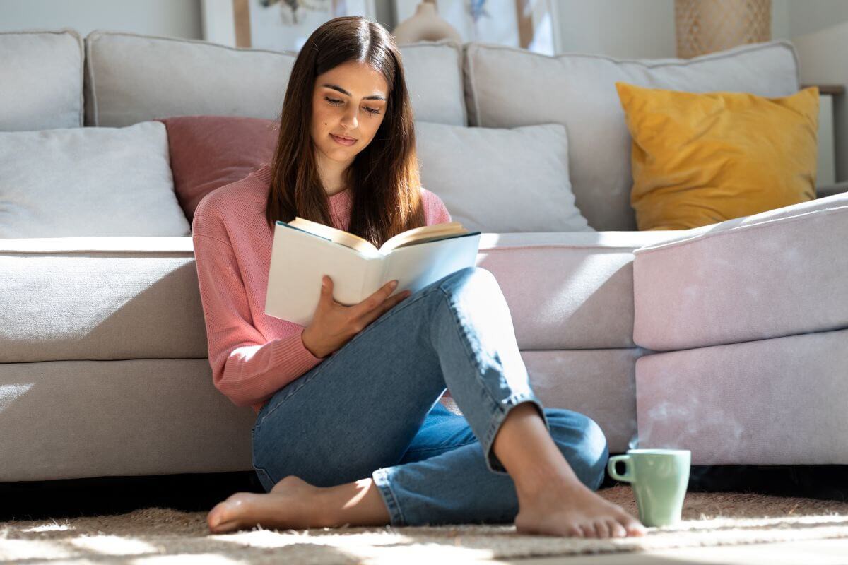 As mulheres, que historicamente têm mais hábito de leitura, foram de 54% para 49% de leitoras