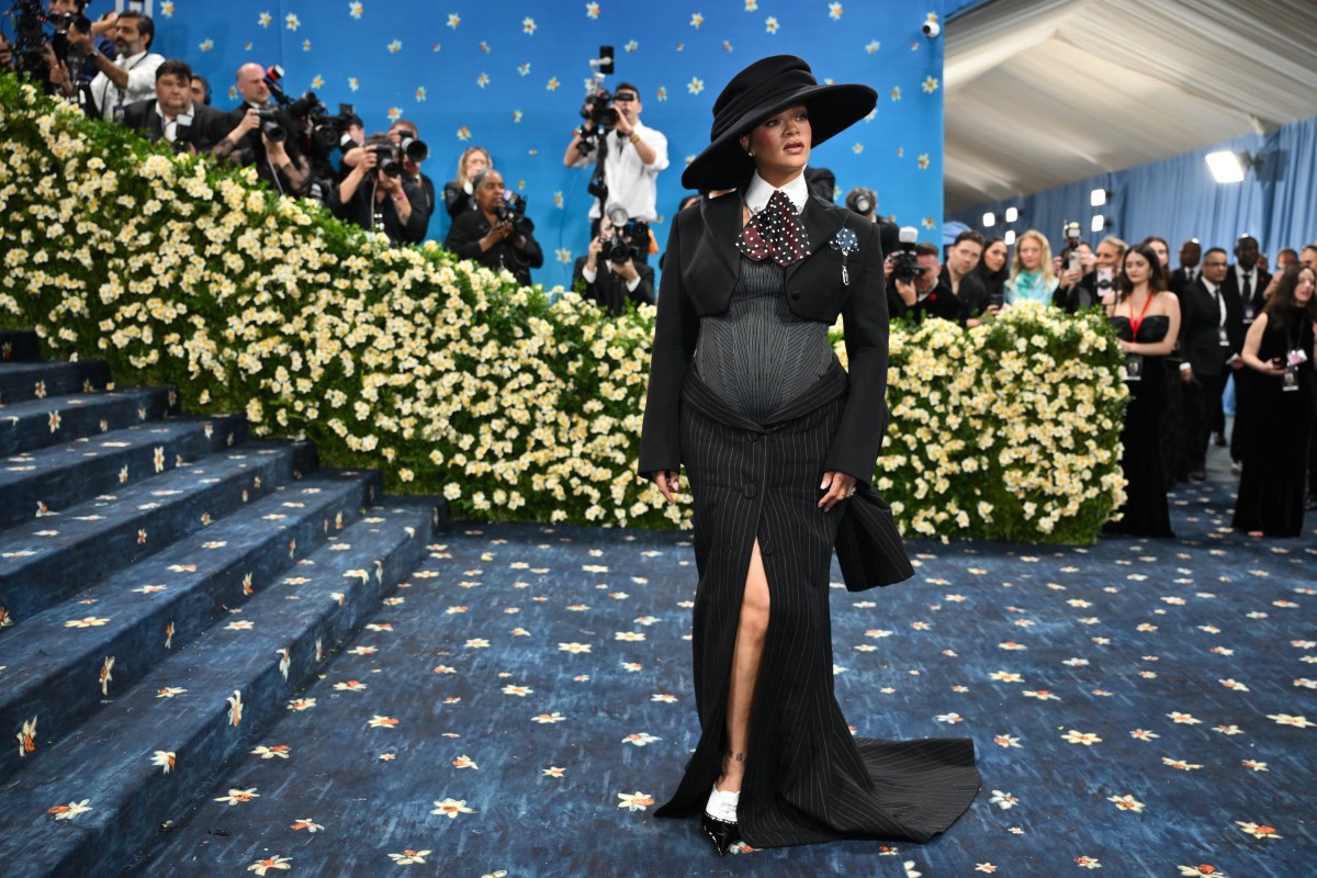 A cantora Rihanna é mãe de RZA Athelston, de três anos, e Riot Rose, de um ano e meio, com o marido, A$AP Rocky