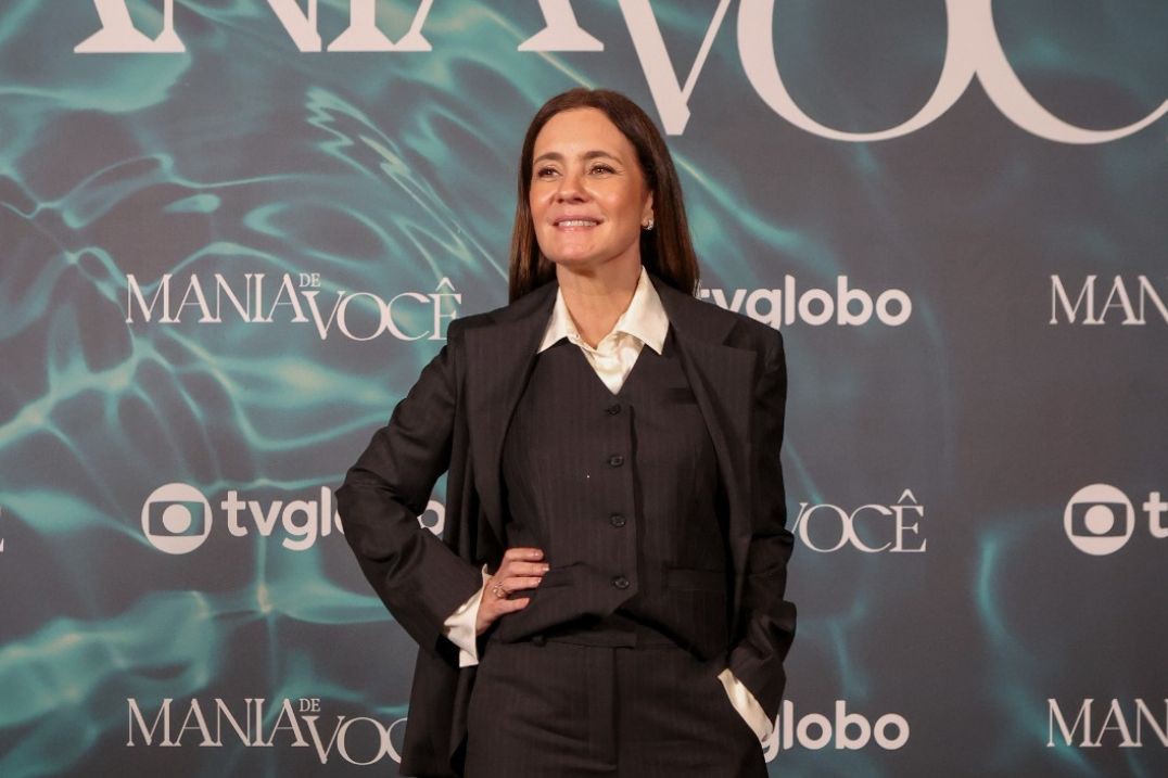 Adriana Esteves em festa de lançamento de Mania de Você, nova novela das 9