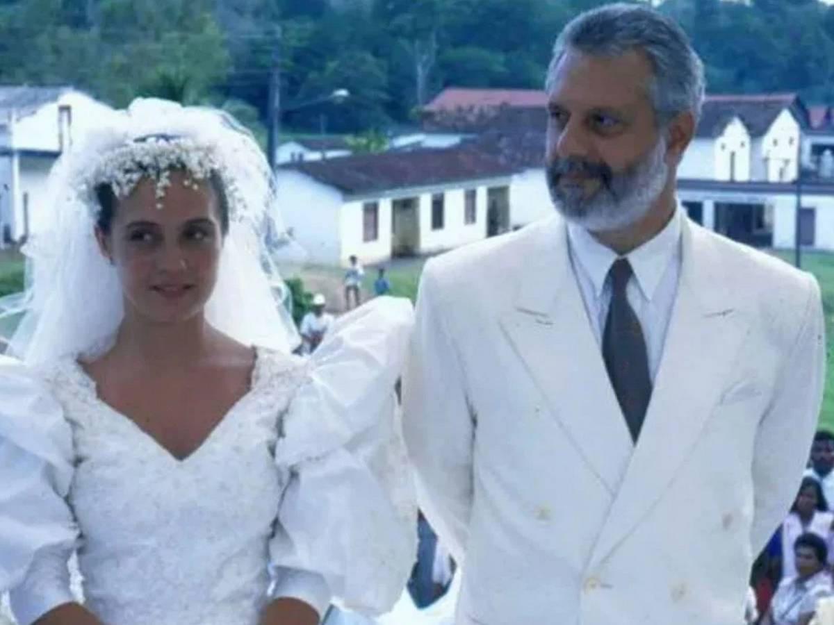 Adriana Esteves e Antonio Fagundes em cena de 'Renascer', de 1993