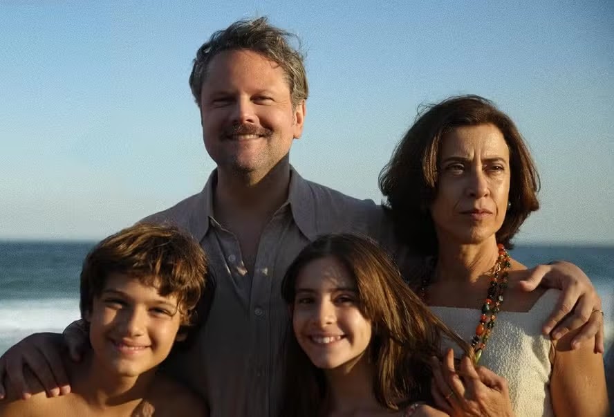 Obra de Marcelo Rubens Paiva inspirou filme homônimo estrelado por Fernanda Torres e Selton Mello