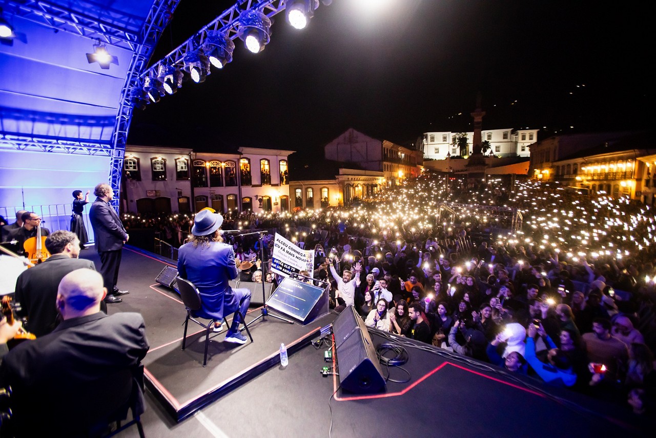 Alceu Valença e a Orquestra Ouro Preto no concerto 'Valencianas', em Ouro Preto