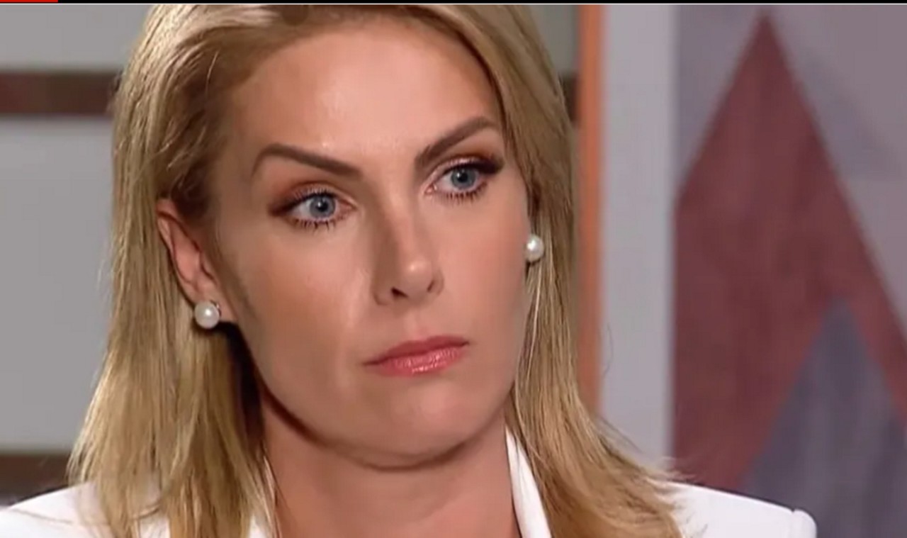 A apresentadora Ana Hickmann rebateu um seguidor sobre sua saúde