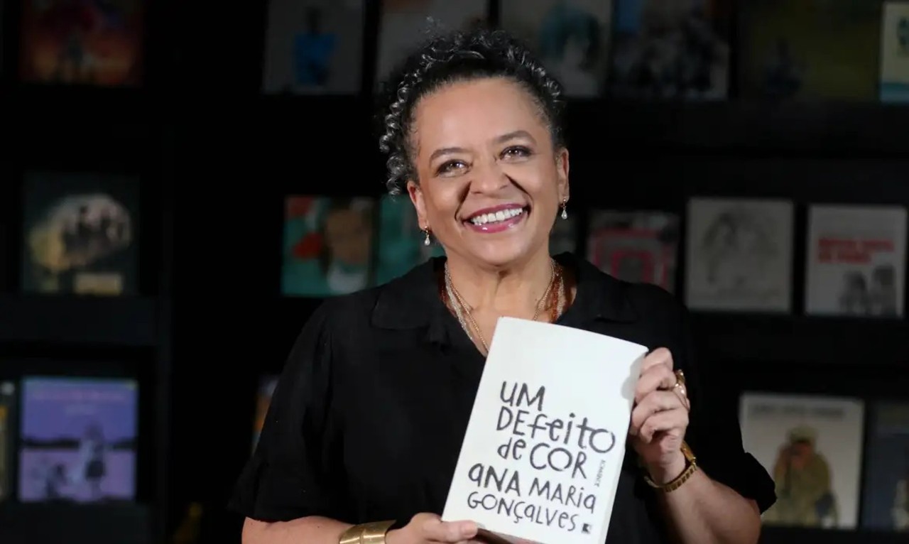 A escritora Ana Maria Gonçalves é mineira de Ibiá, no Triângulo