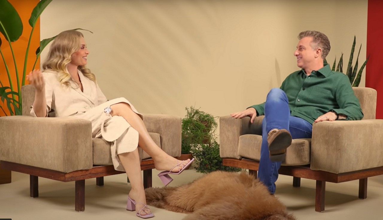 Apresentadora Angélica garante que foi desafiador entrevistar o marido Luciano Huck