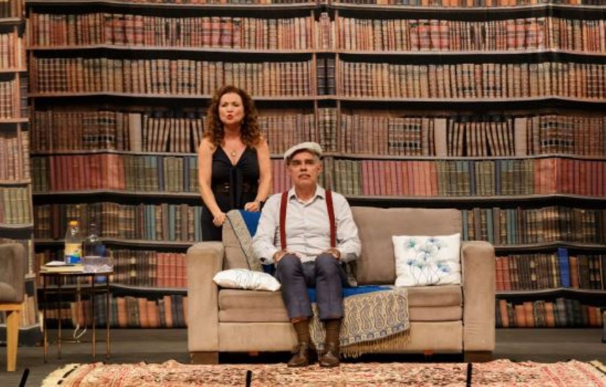 Cena da peça 'Nunca desista dos seus sonhos', de Augusto Cury