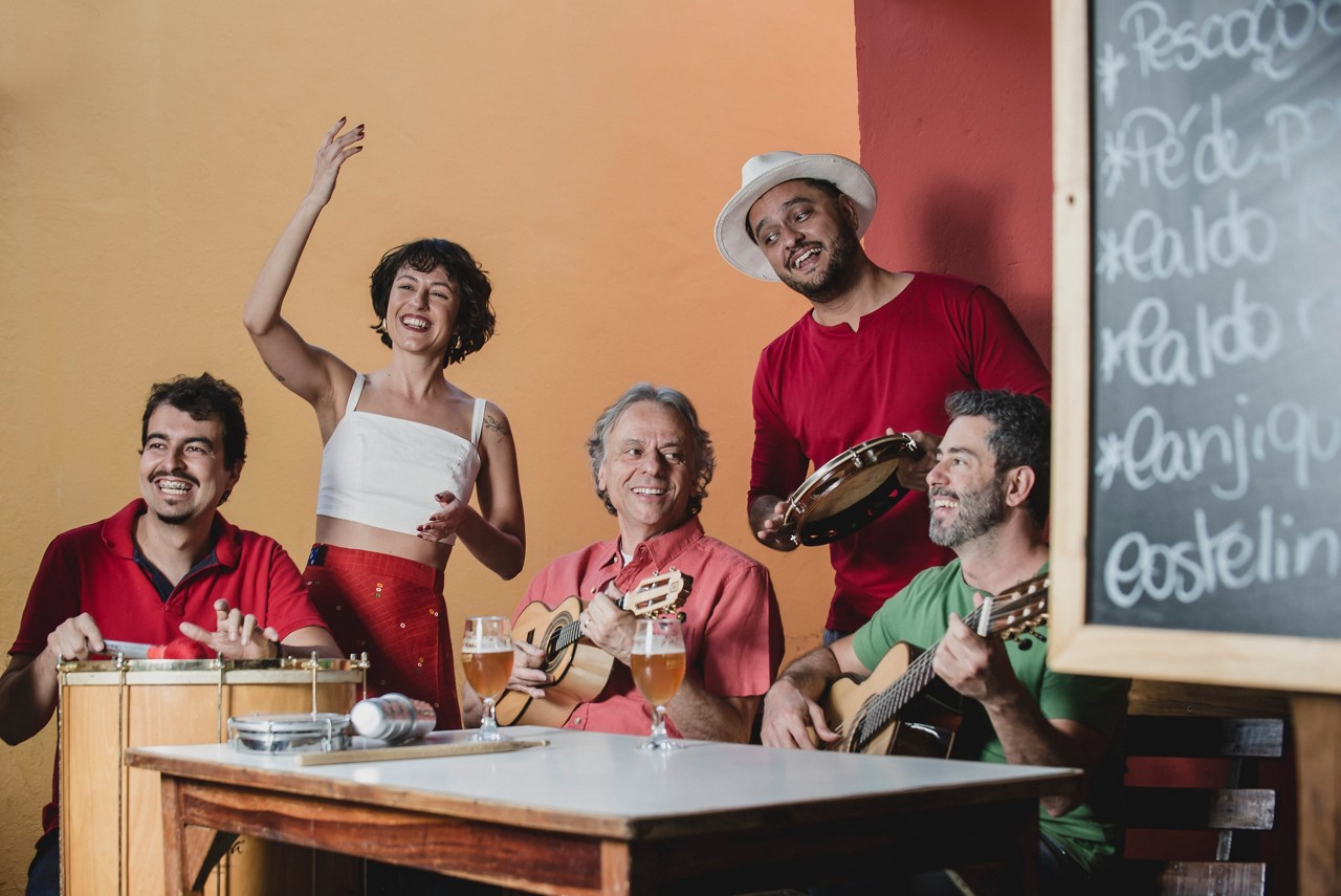Banda Fita Amarela interpreta Moacyr Luz e Aldir Blanc
