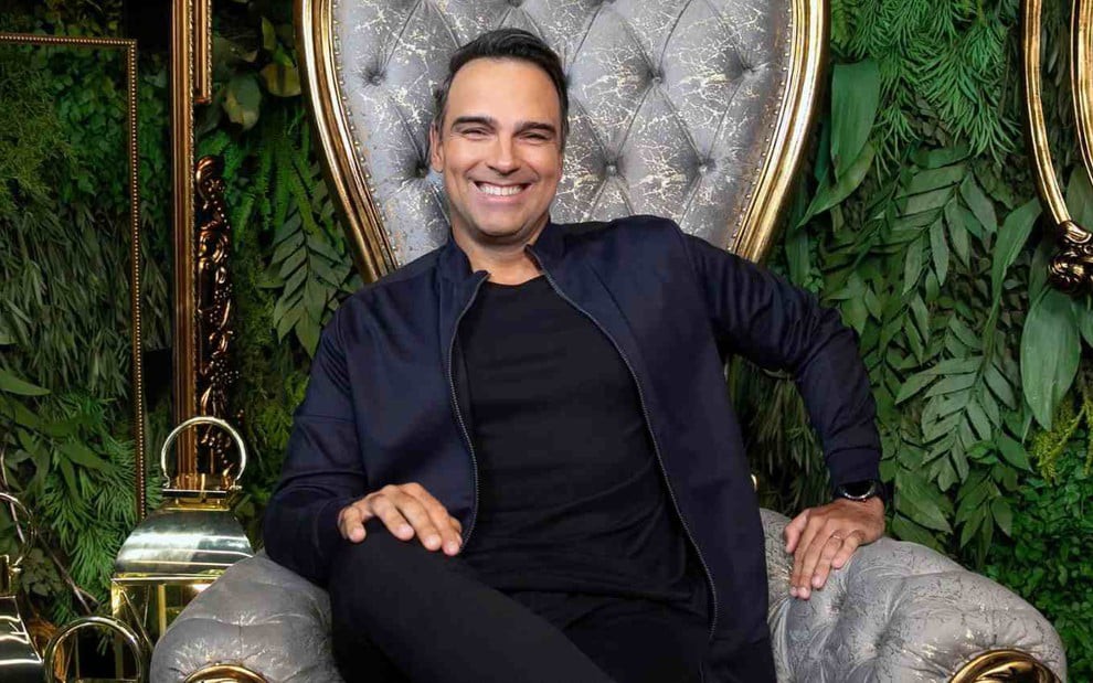 Tadeu Schmidt segue à frente do Big Brother Brasil na edição 25 do reality show 