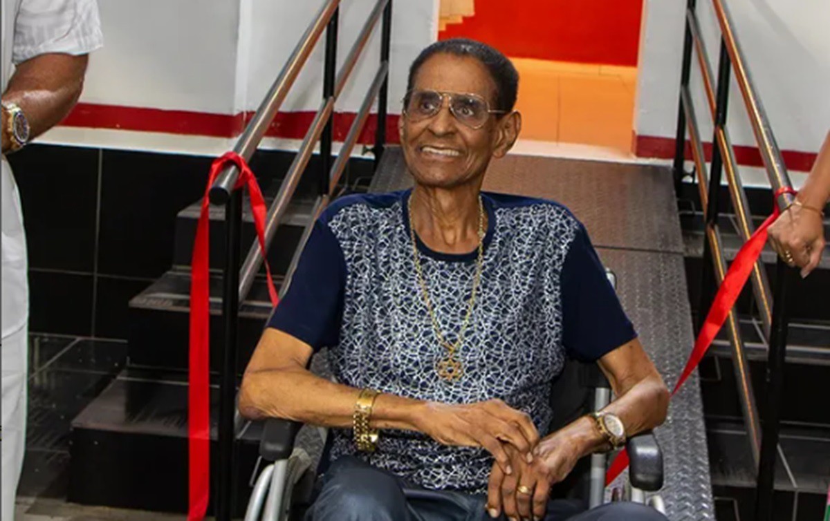 Morre, aos 88 anos, Bira presidente